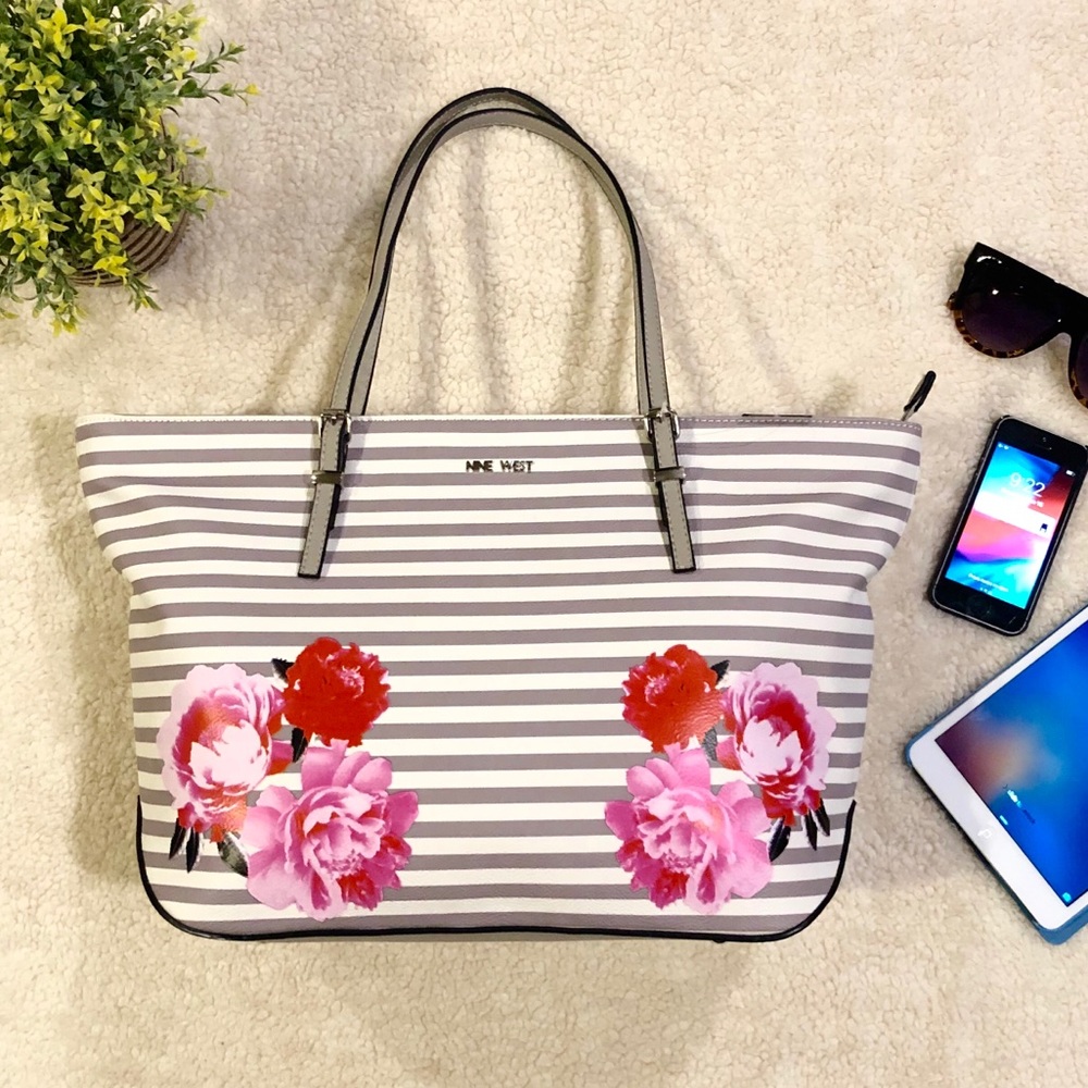 NINE WEST 'IT GIRL' GREY & WHITE STRIPED TOTE BAG